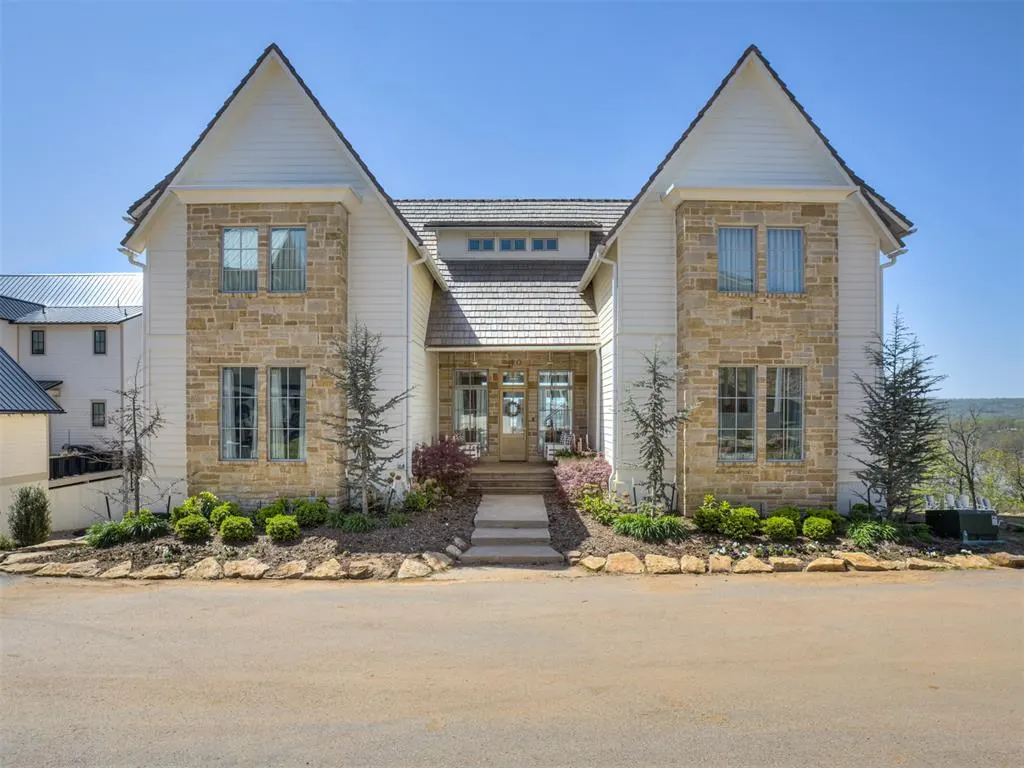 Front exterior — 120 Lower Green Way, Carlton Landing, OK 74432