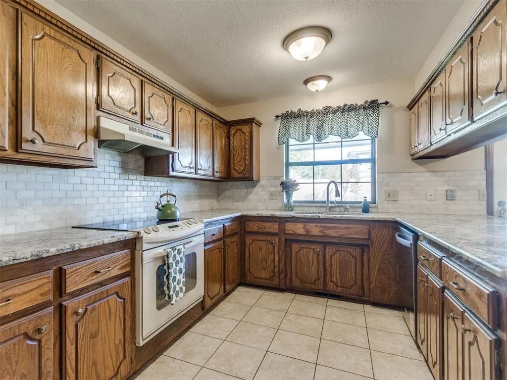Photo 21 — 8317 NW 113th Terrace, Oklahoma City, OK 73162