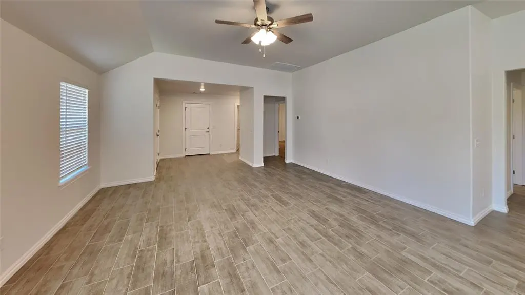 Photo 5 — 3701 Lynne Avenue, Edmond, OK 73012