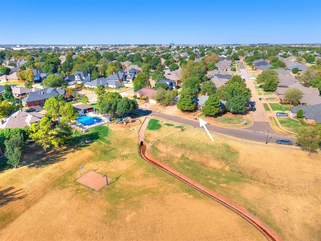 Photo 5 — 14817 Brasswood Boulevard, Edmond, OK 73013