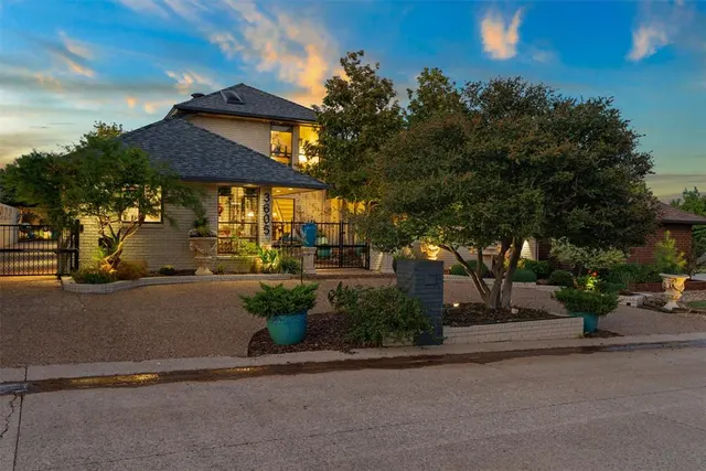 Photo 2 — 3605 Meadow Lark Lane, Oklahoma City, OK 73120