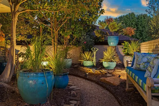 Photo 7 — 3605 Meadow Lark Lane, Oklahoma City, OK 73120