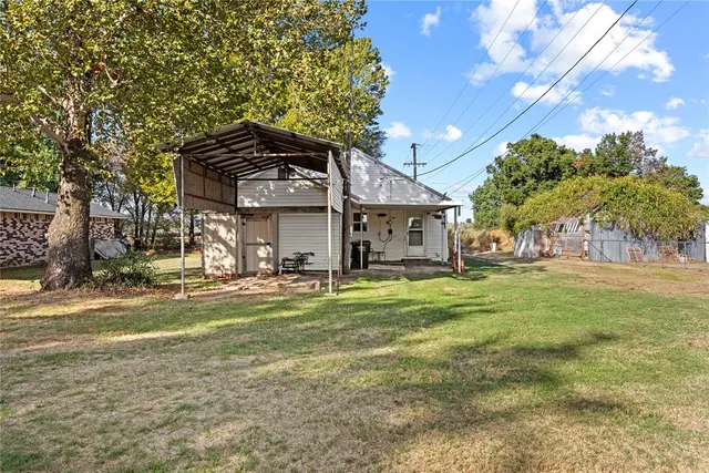 Photo 5 — 212 N 7th Street, Fort Cobb, OK 73038