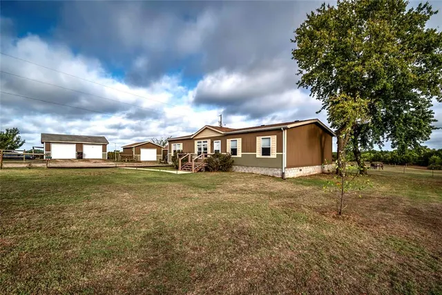 Photo 2 — 351746 E 840 Road, Stroud, OK 74079