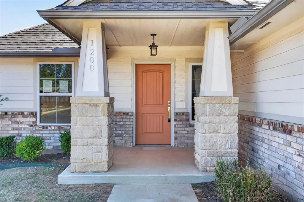 Photo 4 — 1200 Magnolia Drive, Noble, OK 73068