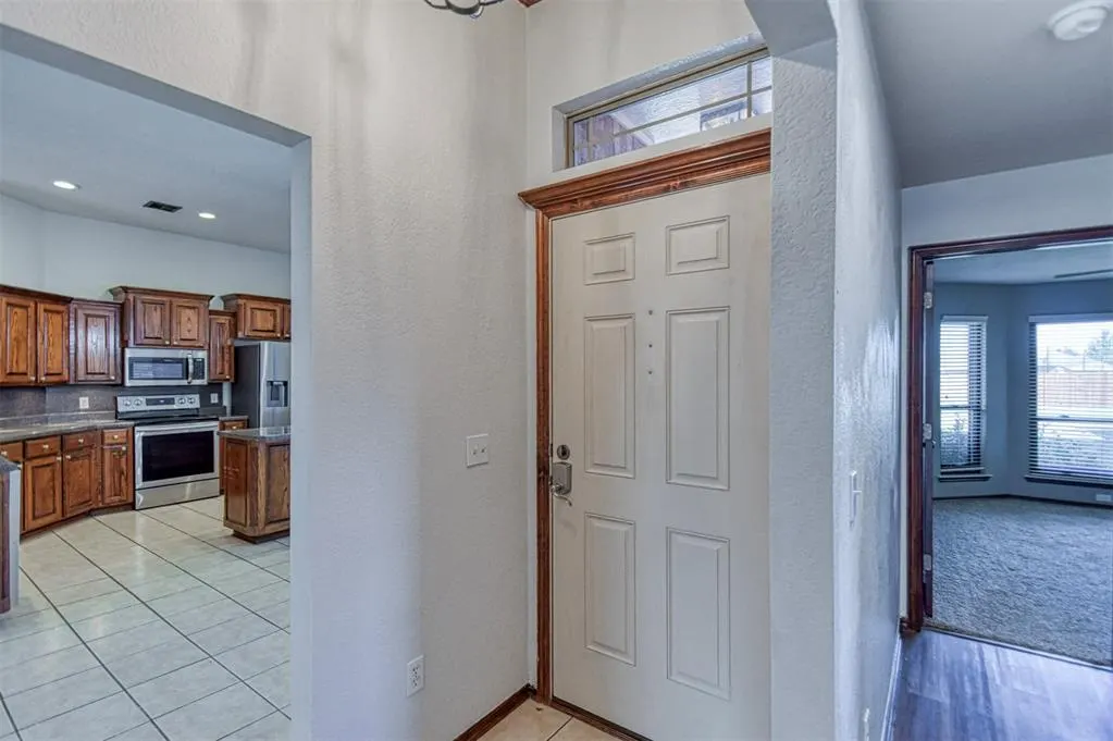 Photo 5 — 640 SW 161st Street, Oklahoma City, OK 73170