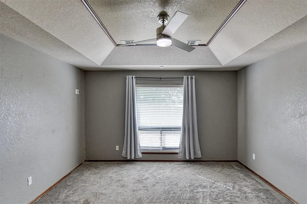 Photo 19 — 640 SW 161st Street, Oklahoma City, OK 73170