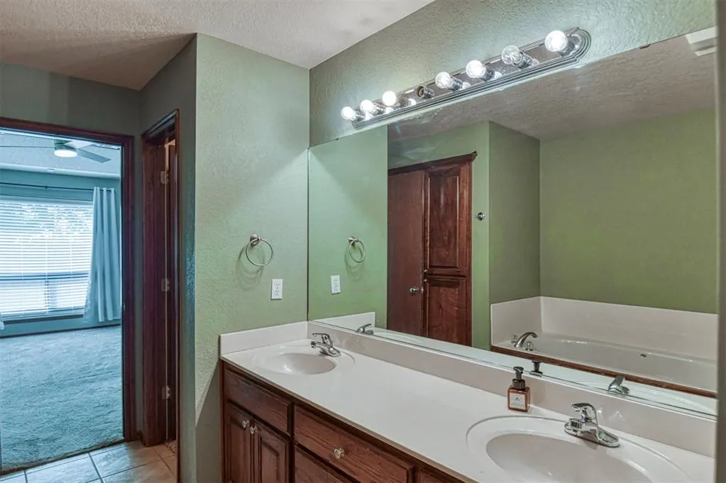 Photo 22 — 640 SW 161st Street, Oklahoma City, OK 73170
