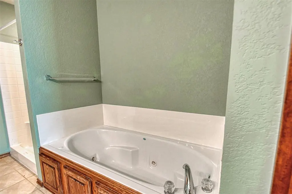 Photo 23 — 640 SW 161st Street, Oklahoma City, OK 73170