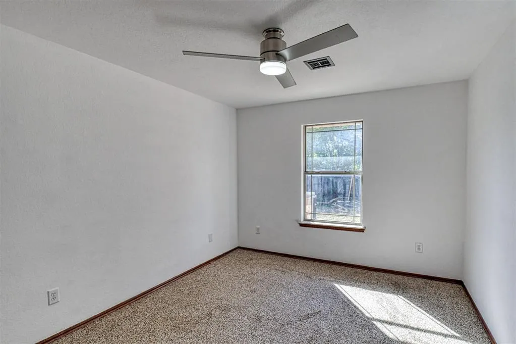 Photo 31 — 640 SW 161st Street, Oklahoma City, OK 73170