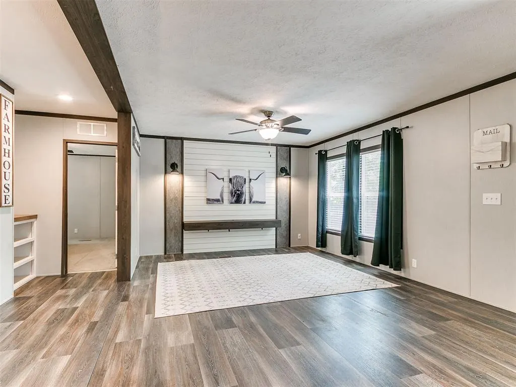 Photo 2 — 31170 Palimino Drive, Tecumseh, OK 74873