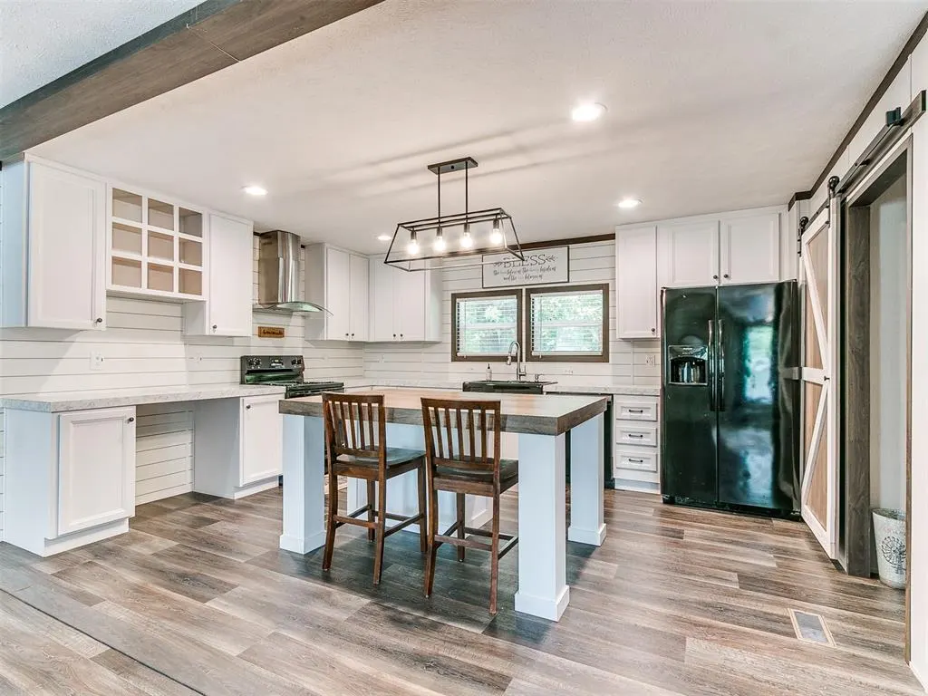 Photo 3 — 31170 Palimino Drive, Tecumseh, OK 74873