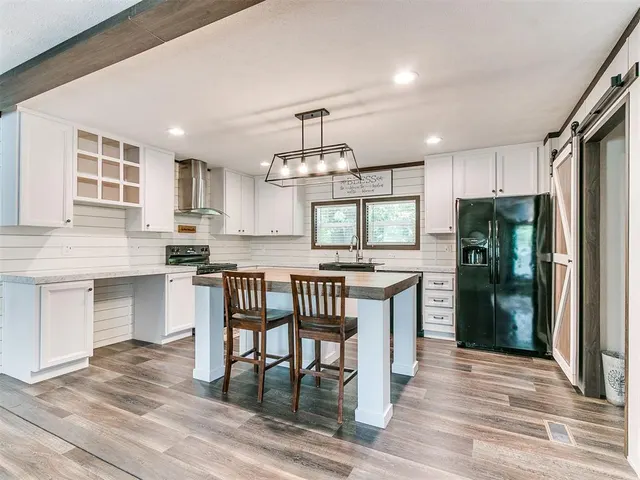 Photo 3 — 31170 Palimino Drive, Tecumseh, OK 74873