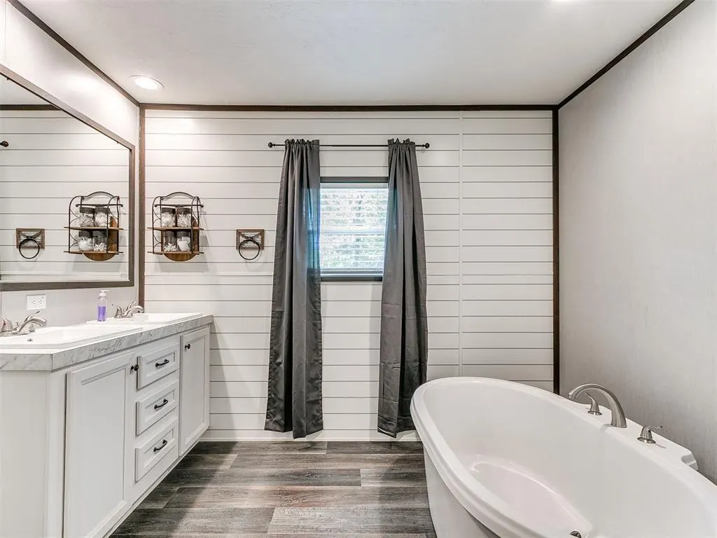 Photo 16 — 31170 Palimino Drive, Tecumseh, OK 74873