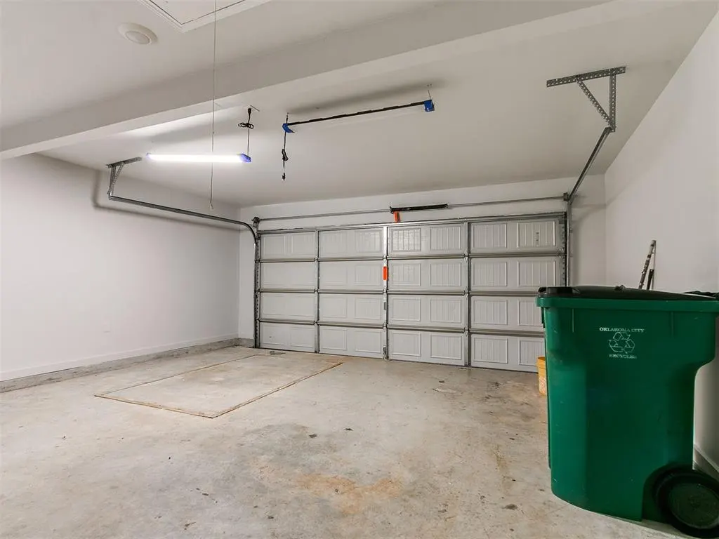 Photo 6 — 621 NW 119th Street, Oklahoma City, OK 73114