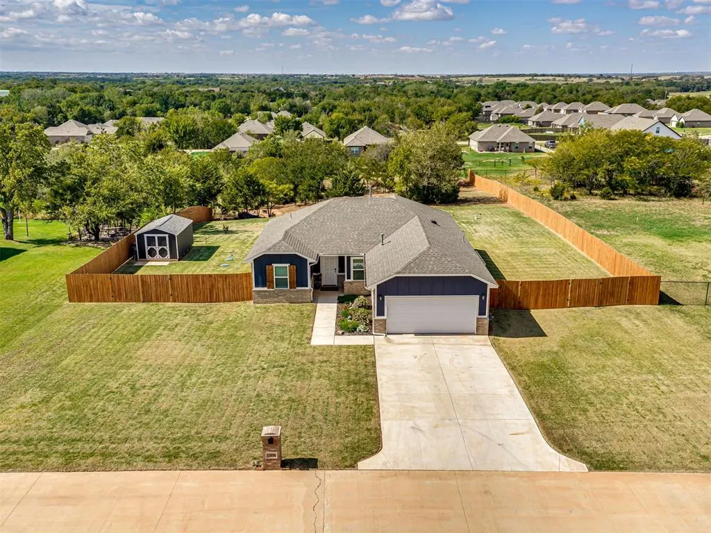 Front exterior — 13056 Mannington Road, Edmond, OK 73025