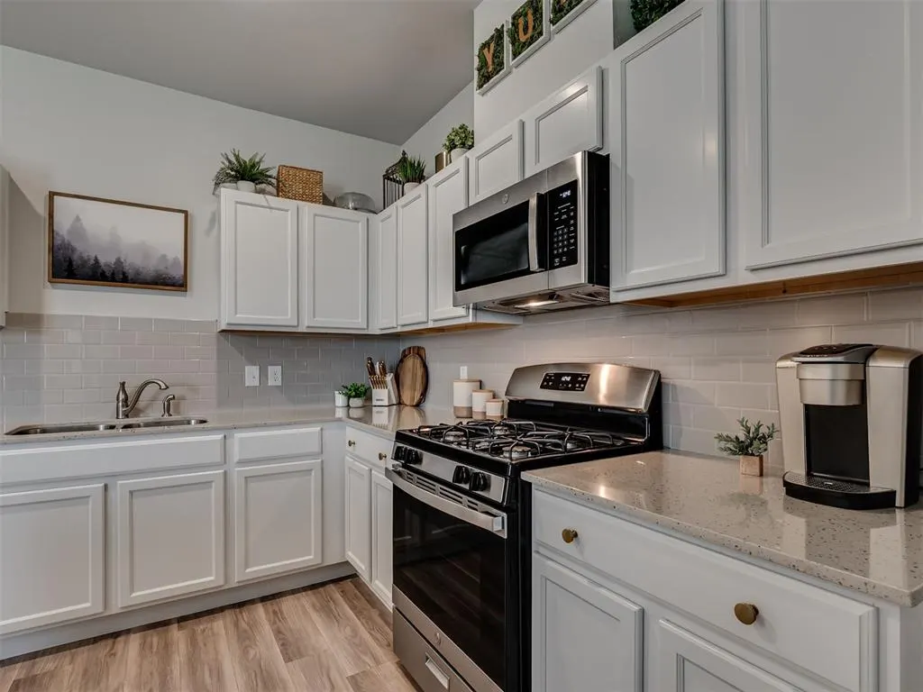 Photo 6 — 13056 Mannington Road, Edmond, OK 73025