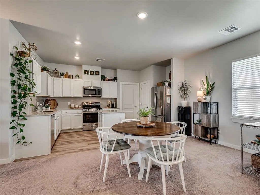 Photo 10 — 13056 Mannington Road, Edmond, OK 73025