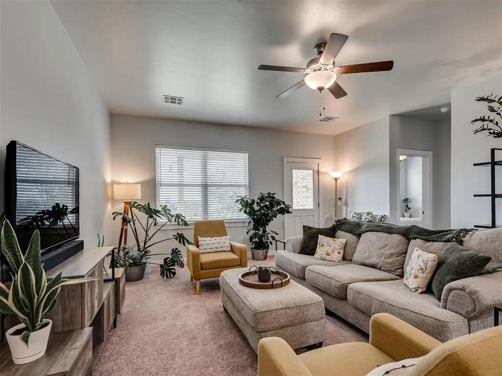 Photo 11 — 13056 Mannington Road, Edmond, OK 73025