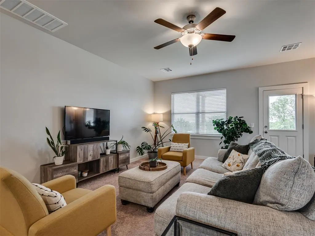 Photo 12 — 13056 Mannington Road, Edmond, OK 73025