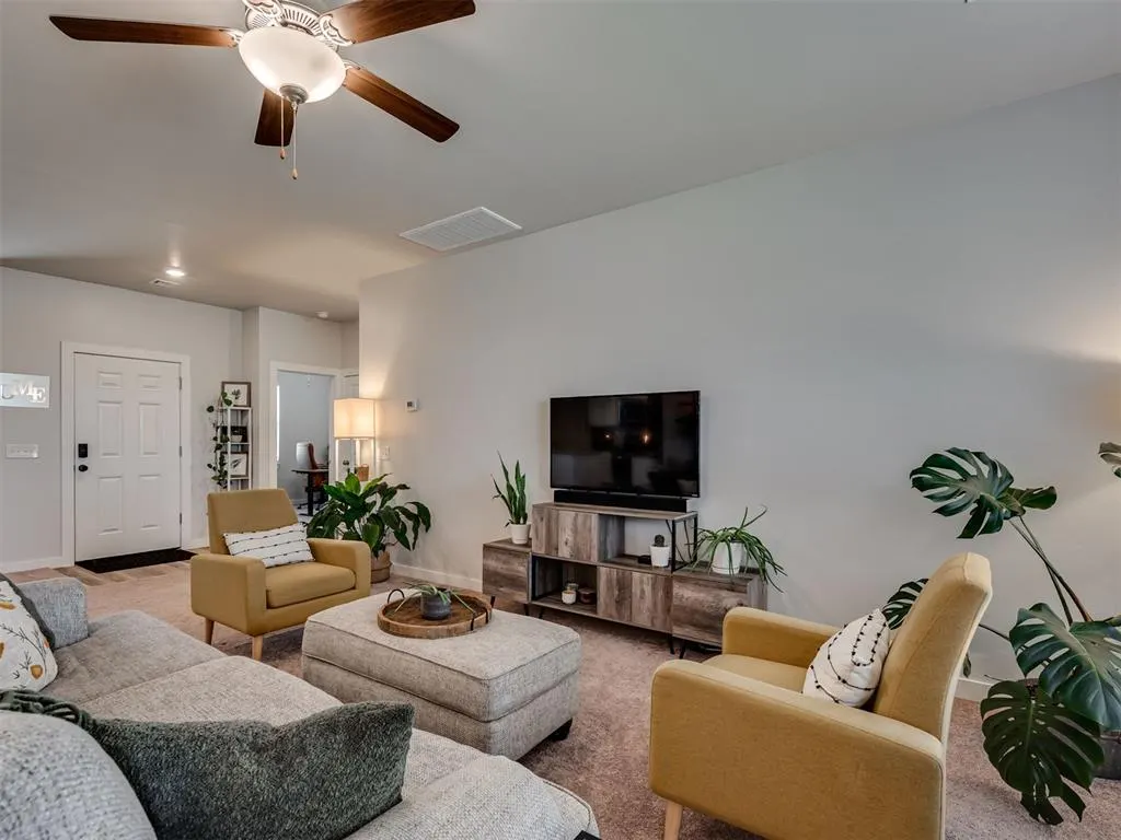 Photo 14 — 13056 Mannington Road, Edmond, OK 73025