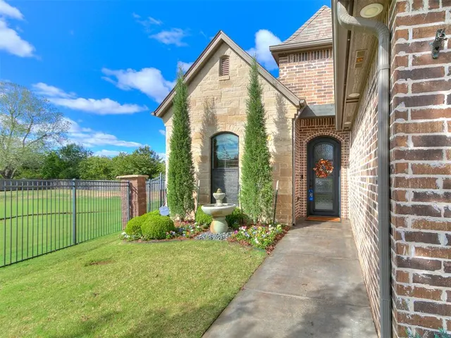 Photo 3 — 2617 Semillon Way, Edmond, OK 73012