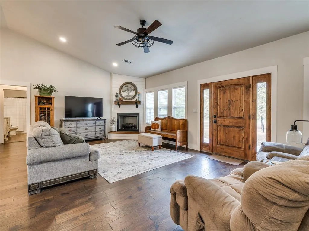 Photo 4 — 23975 S 417th West Avenue, Bristow, OK 74010