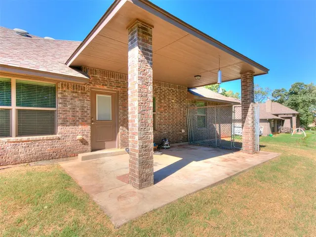 Photo 4 — 12190 Maple Lane, Guthrie, OK 73044