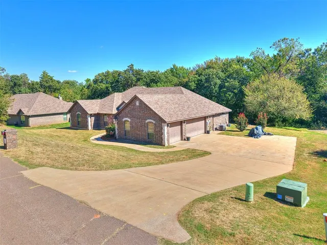 Photo 7 — 12190 Maple Lane, Guthrie, OK 73044