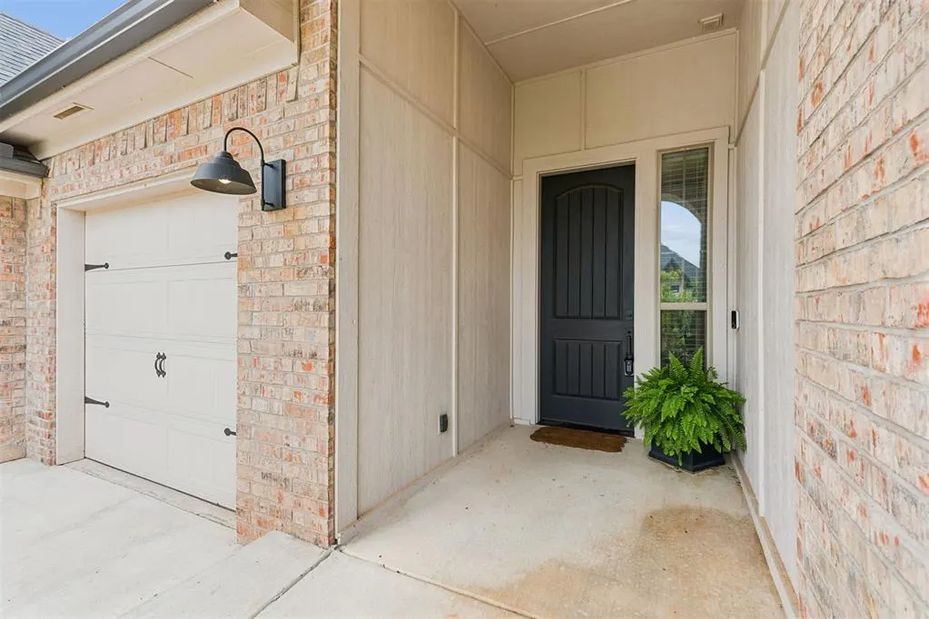 Photo 4 — 412 Maybury Drive, Norman, OK 73069