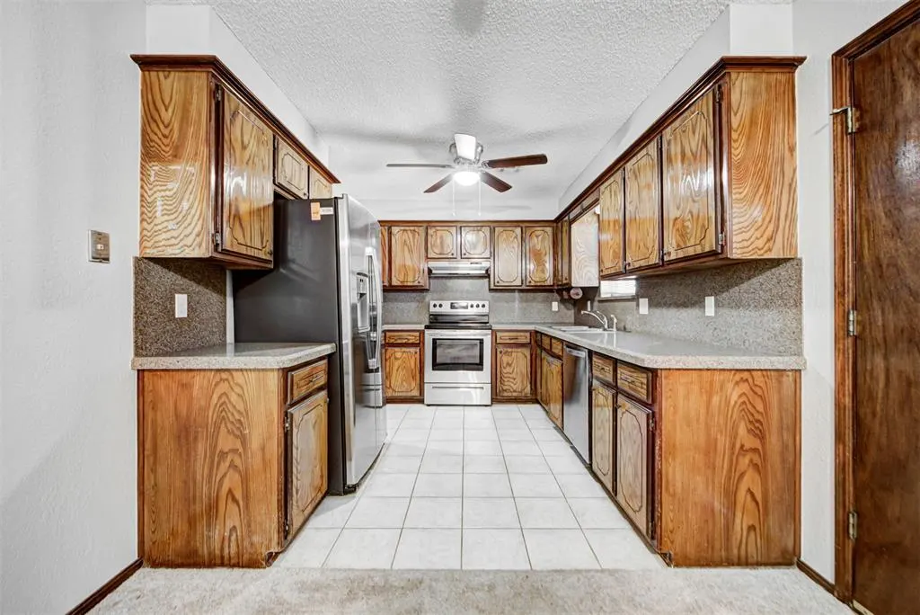 Photo 8 — 663 W Perry Drive, Mustang, OK 73064