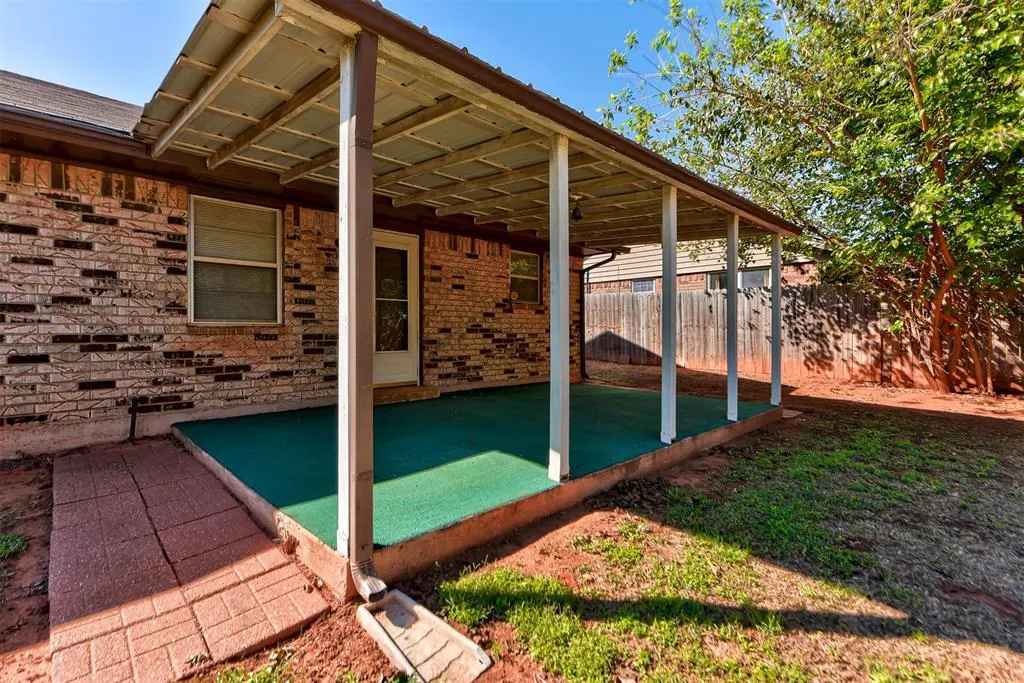 Photo 19 — 663 W Perry Drive, Mustang, OK 73064