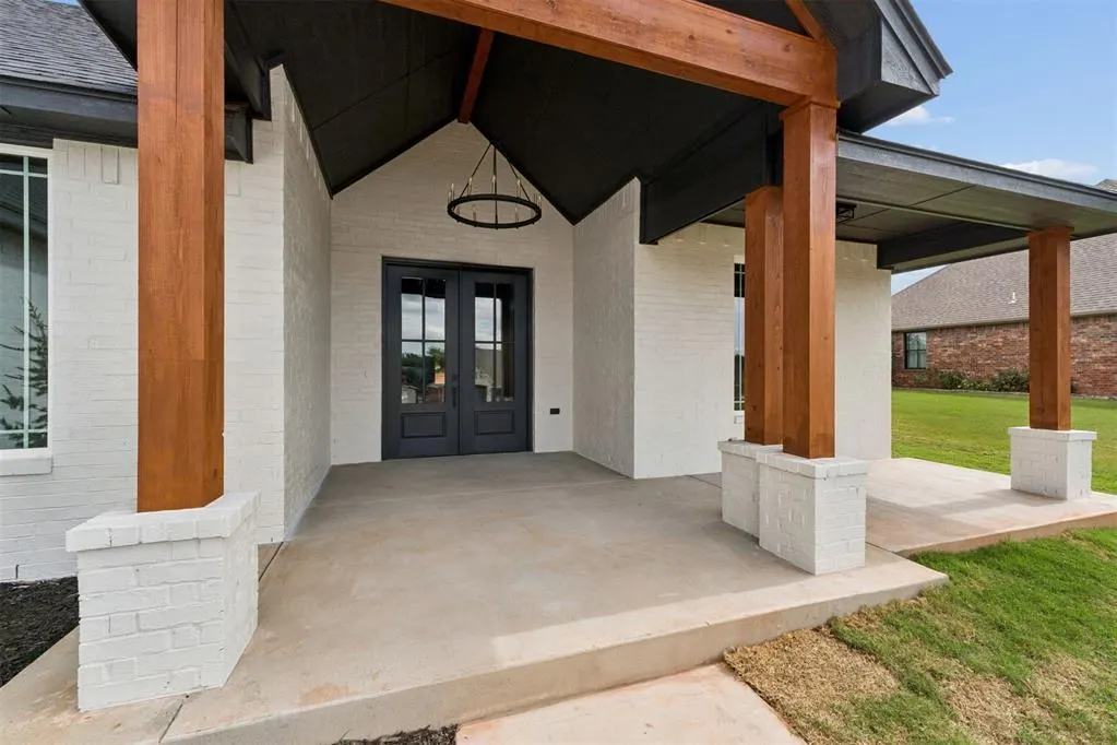 Photo 4 — 600 Eagle Lake Lane, Newcastle, OK 73065