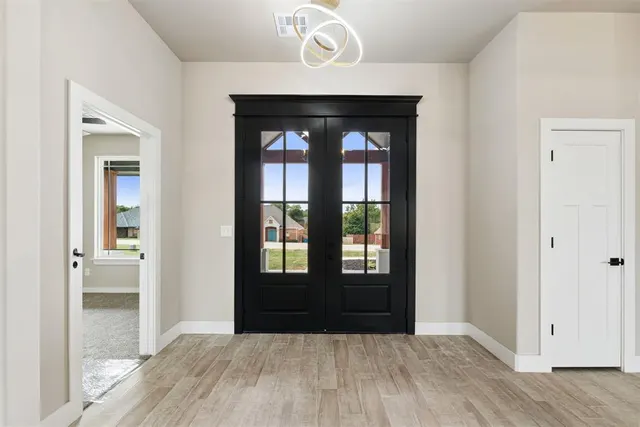 Photo 5 — 600 Eagle Lake Lane, Newcastle, OK 73065