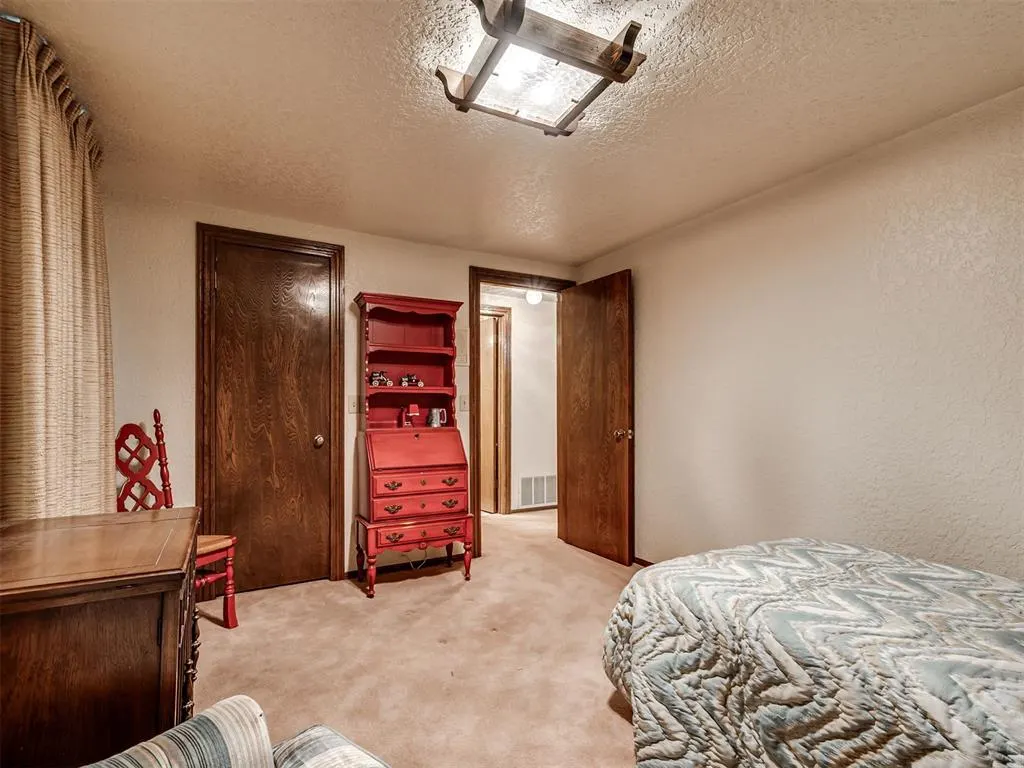 Photo 27 — 10412 Hallmark Circle, Oklahoma City, OK 73139