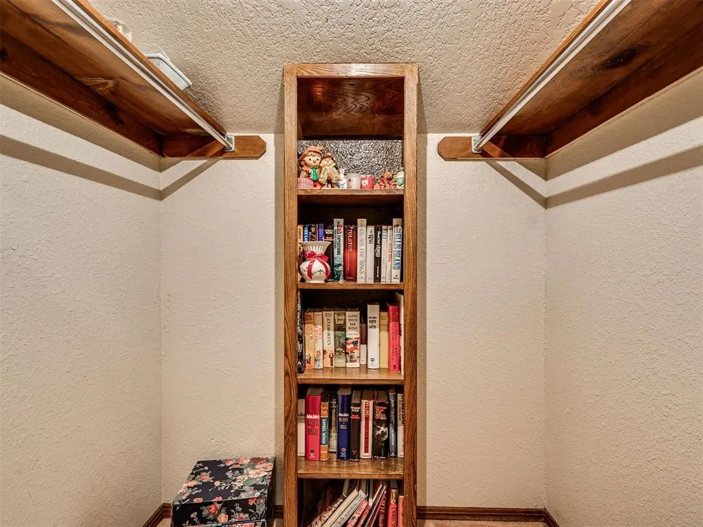 Photo 28 — 10412 Hallmark Circle, Oklahoma City, OK 73139