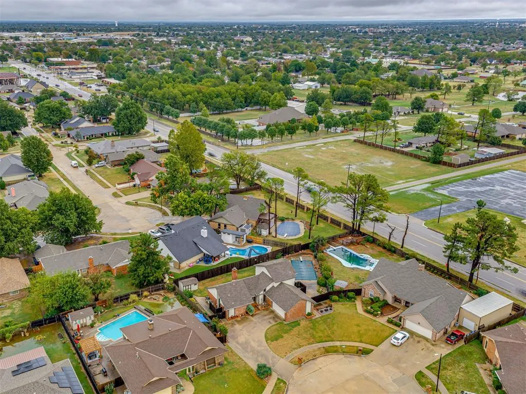 Photo 39 — 10412 Hallmark Circle, Oklahoma City, OK 73139