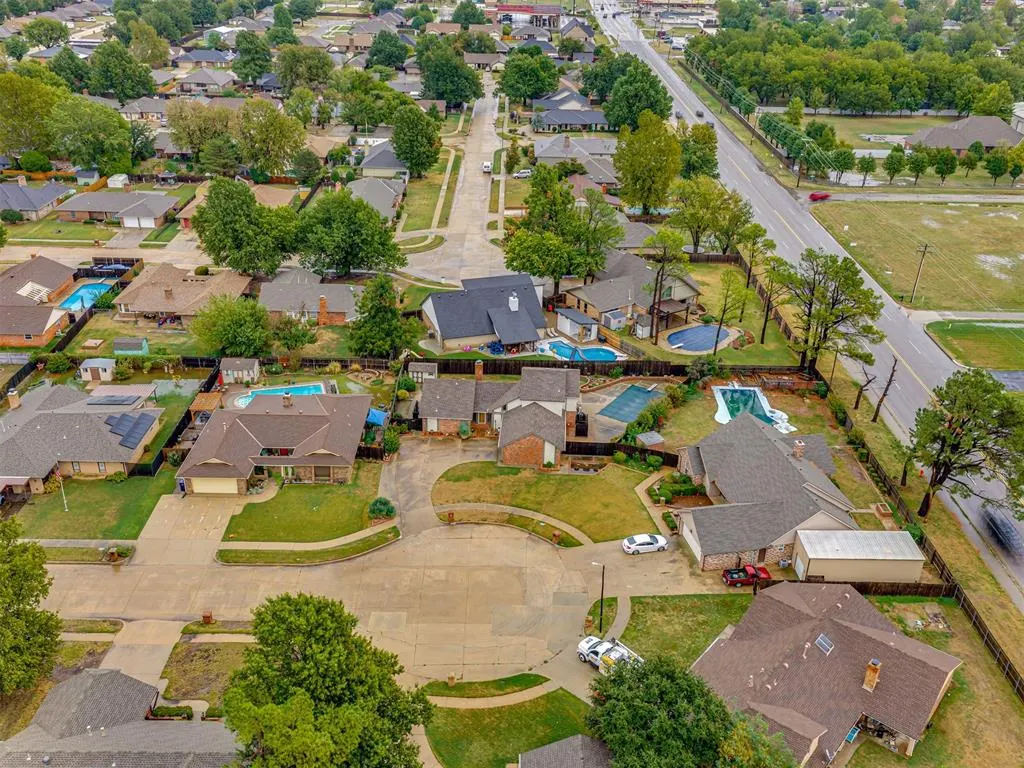 Photo 40 — 10412 Hallmark Circle, Oklahoma City, OK 73139