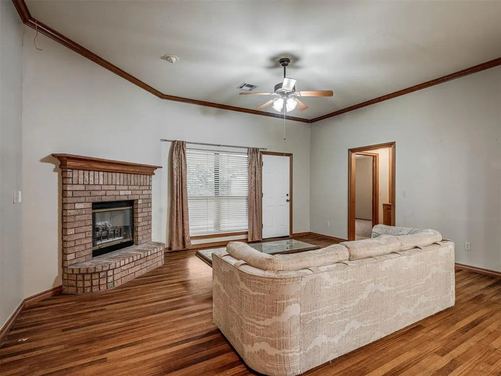 Photo 5 — 2517 Bellaire Drive, Moore, OK 73160