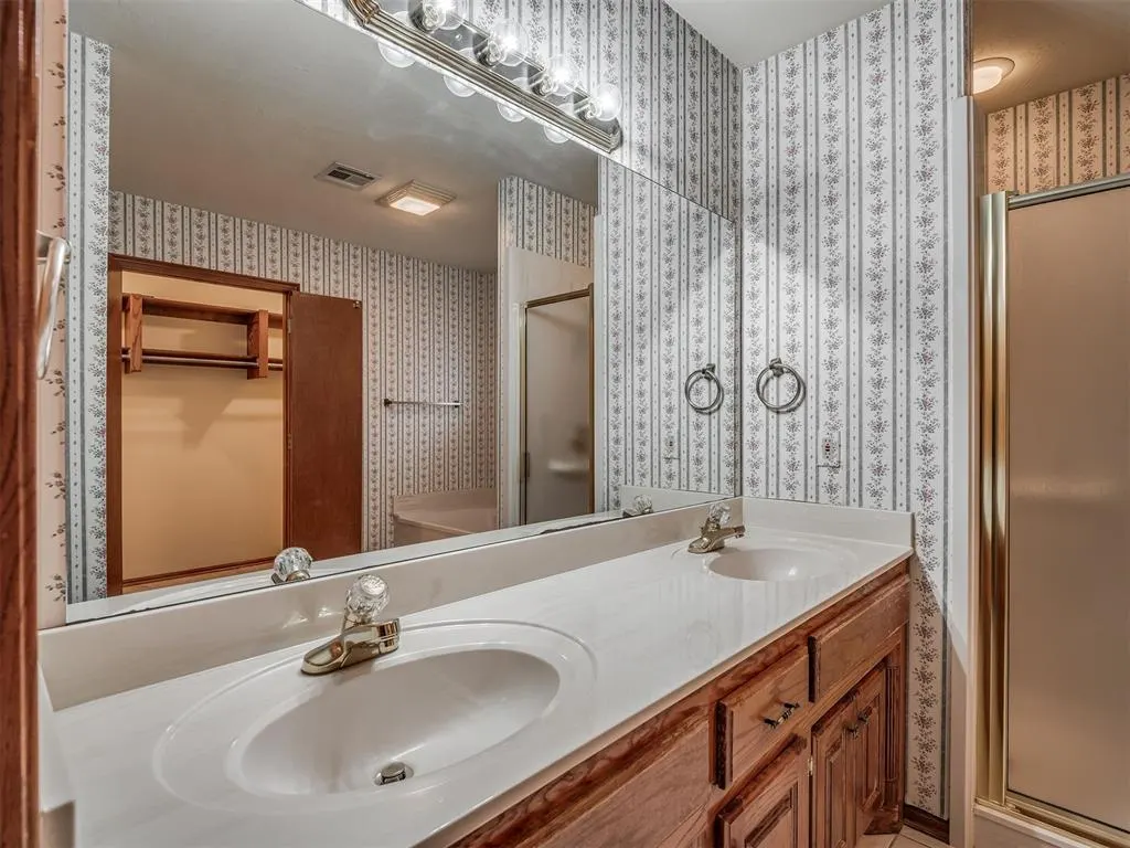Photo 21 — 2517 Bellaire Drive, Moore, OK 73160