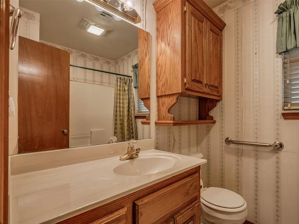 Photo 27 — 2517 Bellaire Drive, Moore, OK 73160