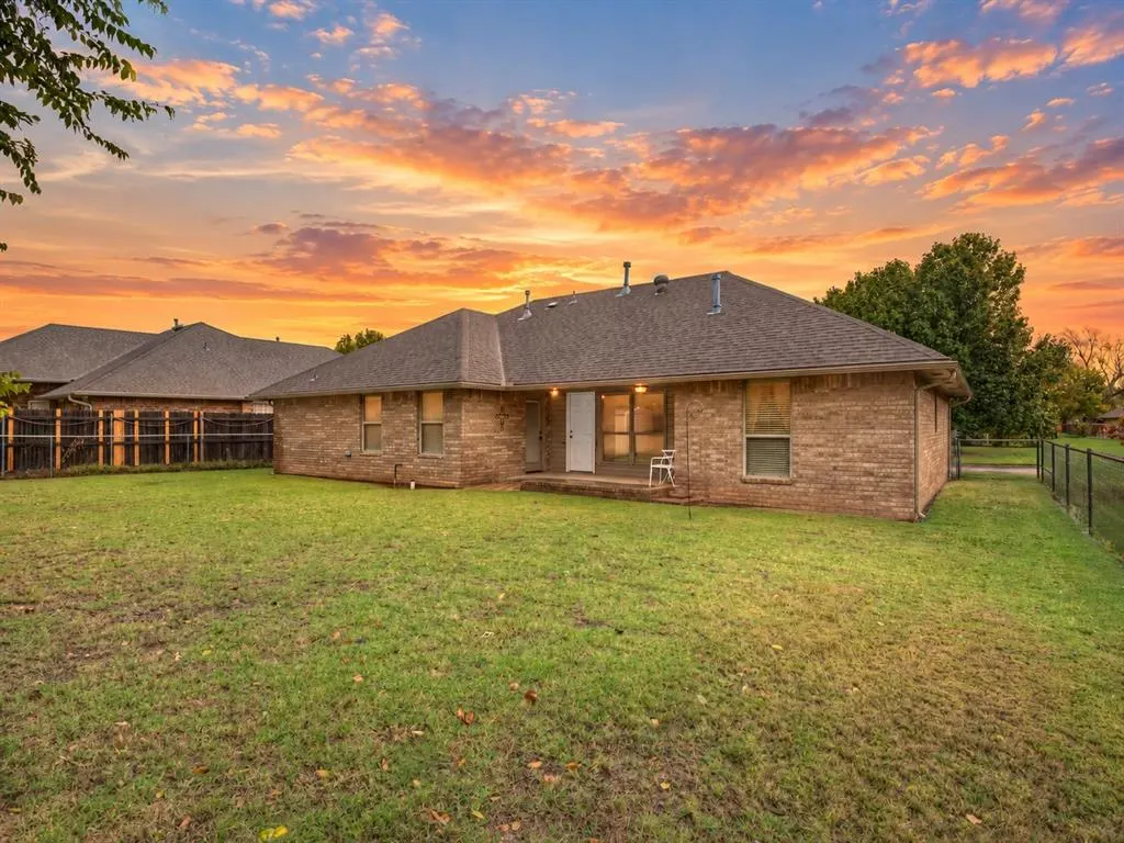 Photo 34 — 2517 Bellaire Drive, Moore, OK 73160