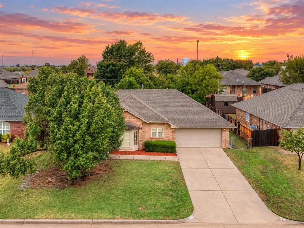 Photo 37 — 2517 Bellaire Drive, Moore, OK 73160
