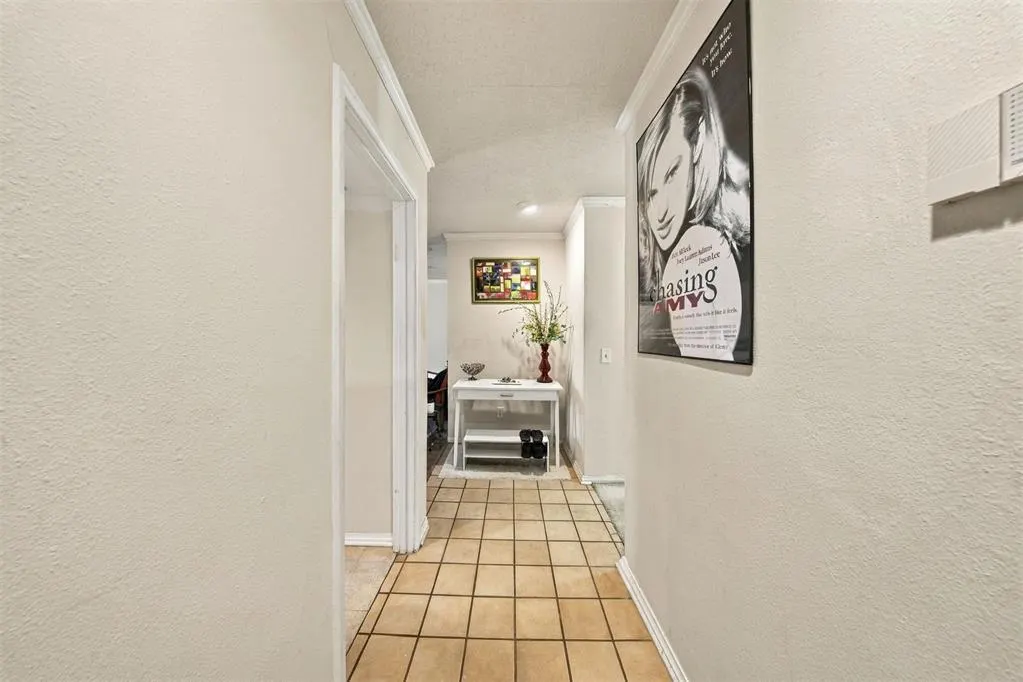 Photo 2 — 6000 N Penn Avenue 9, Oklahoma City, OK 73112