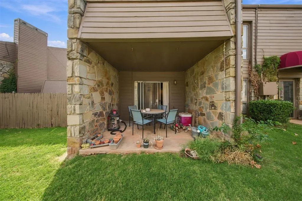 Photo 17 — 6000 N Penn Avenue 9, Oklahoma City, OK 73112