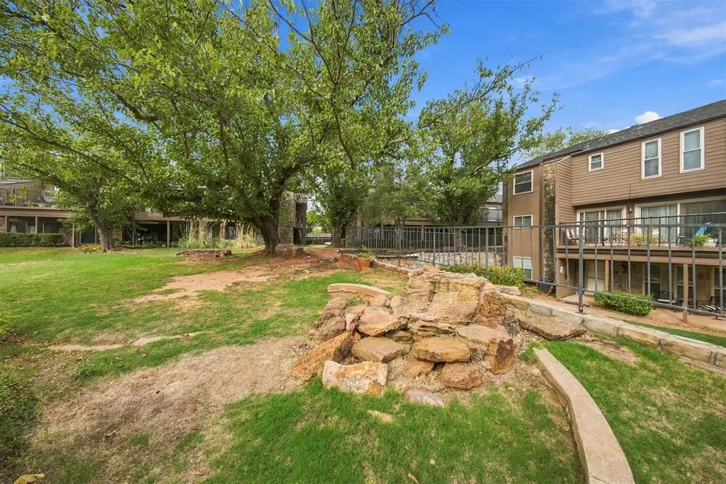 Photo 20 — 6000 N Penn Avenue 9, Oklahoma City, OK 73112