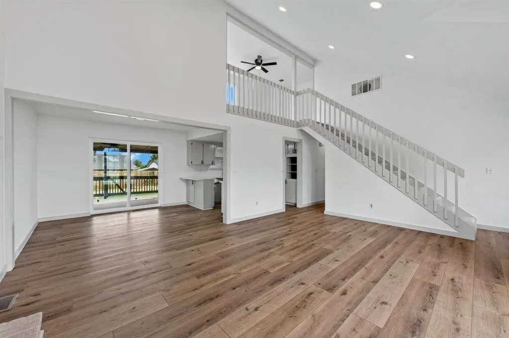 Photo 4 — 1104 NE 25th Street, Moore, OK 73160