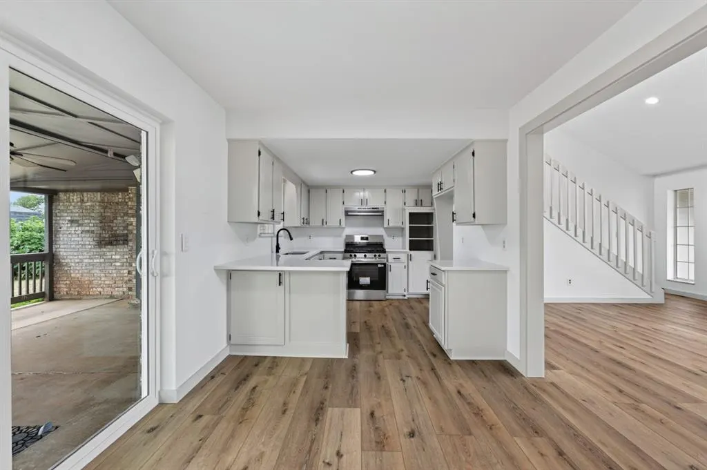 Photo 7 — 1104 NE 25th Street, Moore, OK 73160