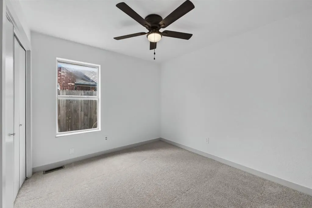 Photo 14 — 1104 NE 25th Street, Moore, OK 73160