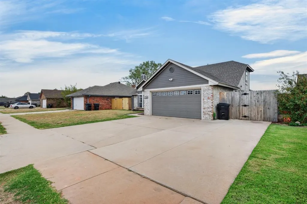 Photo 29 — 1104 NE 25th Street, Moore, OK 73160